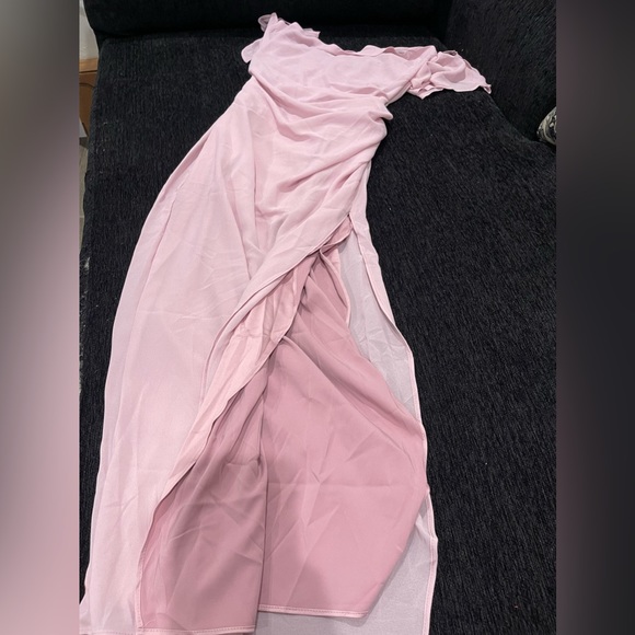 Oh Polly Romilly Cowl Neck Pleated Midaxi Dress in Dusty Pink - Picture 8 of 12